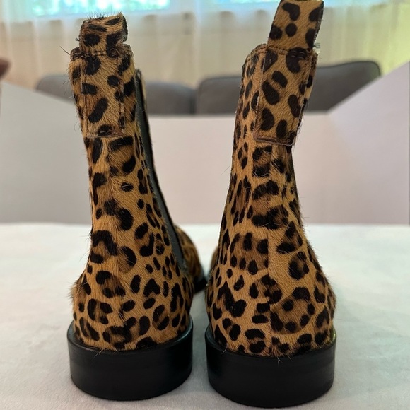 ASOS DESIGN April leather chelsea boots in leopard hair pony slip on UK 6/ US 8 - Picture 11 of 11